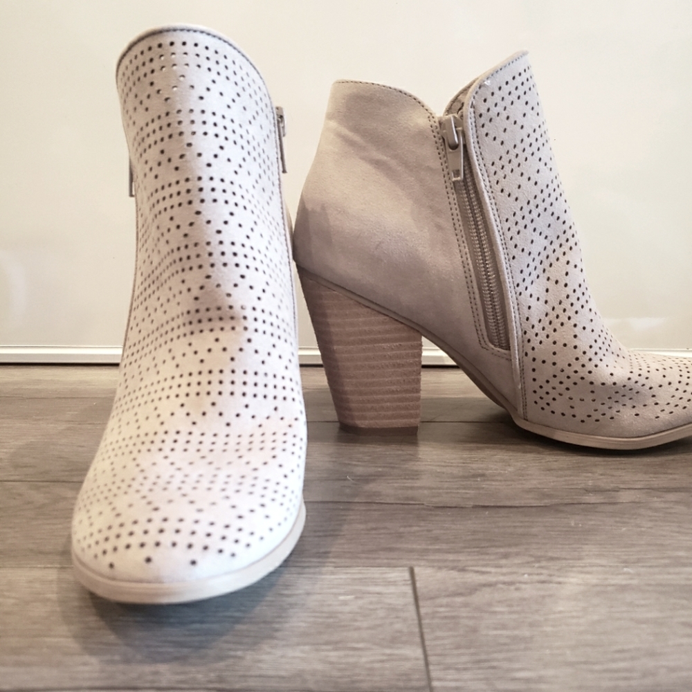 Carlos by Carlos Santana Booties